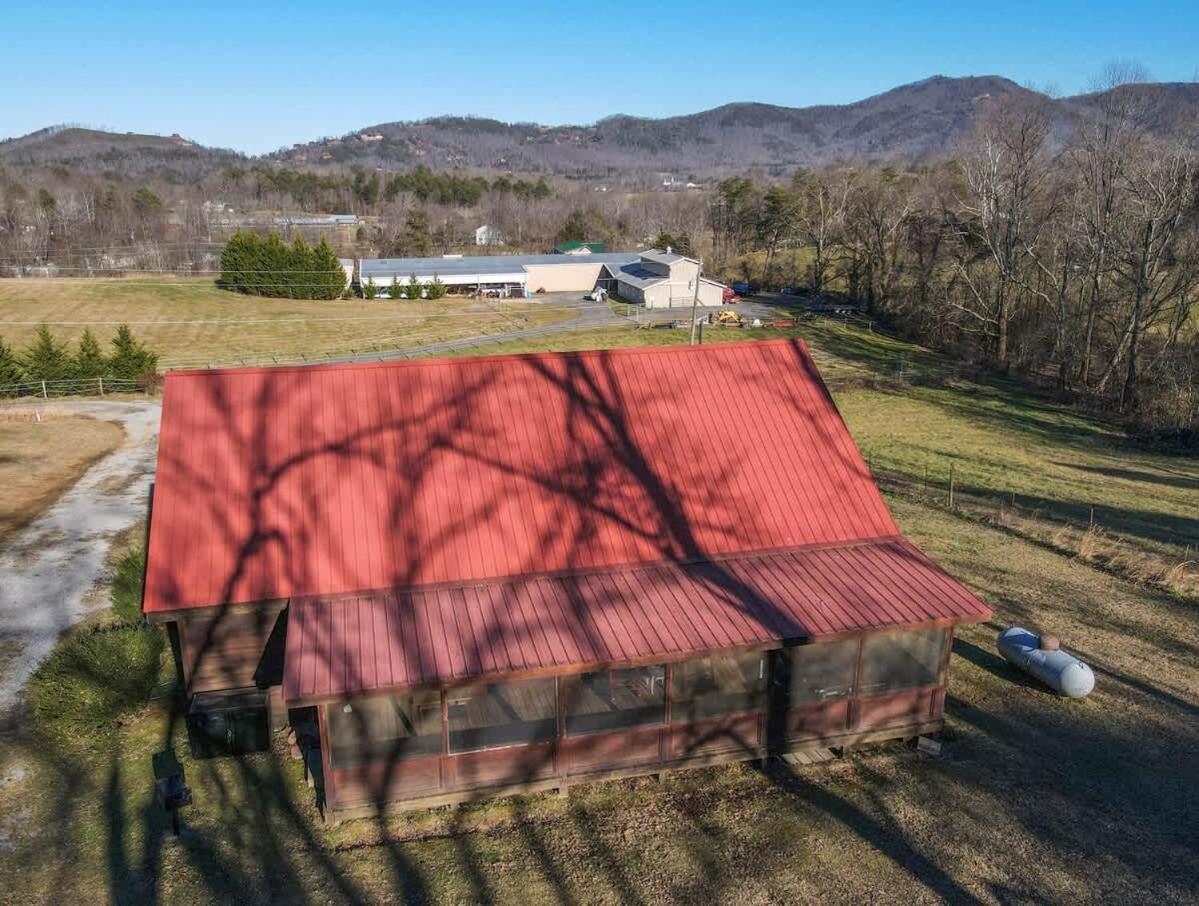 Beautiful View! Log Cabin,Fireplace,Hot Tub,Arcade,Pool,Fishing Sevierville Exterior foto
