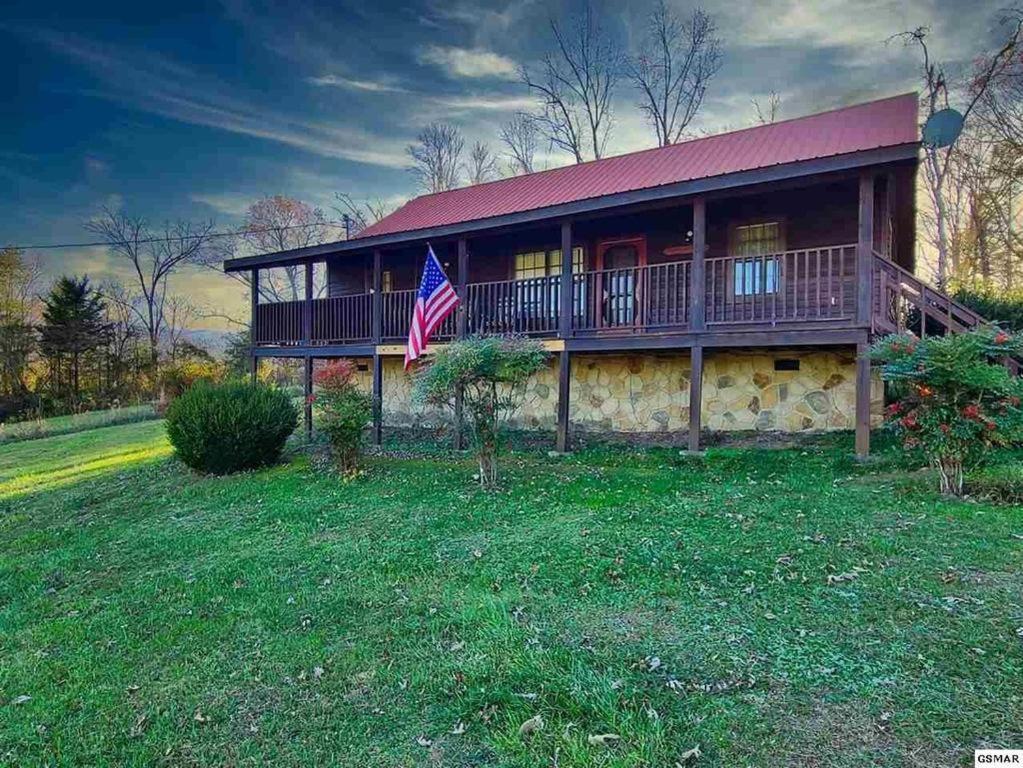 Beautiful View! Log Cabin,Fireplace,Hot Tub,Arcade,Pool,Fishing Sevierville Exterior foto